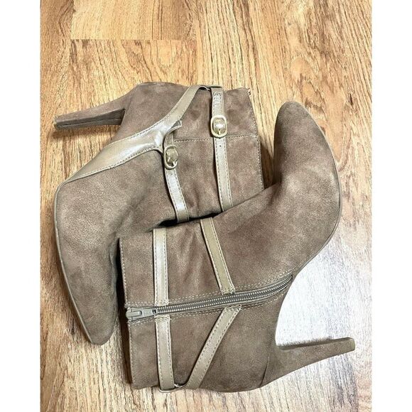 Rialto Caleigh Pointy Toe High Heel Ankle Bootie - Picture 1 of 16